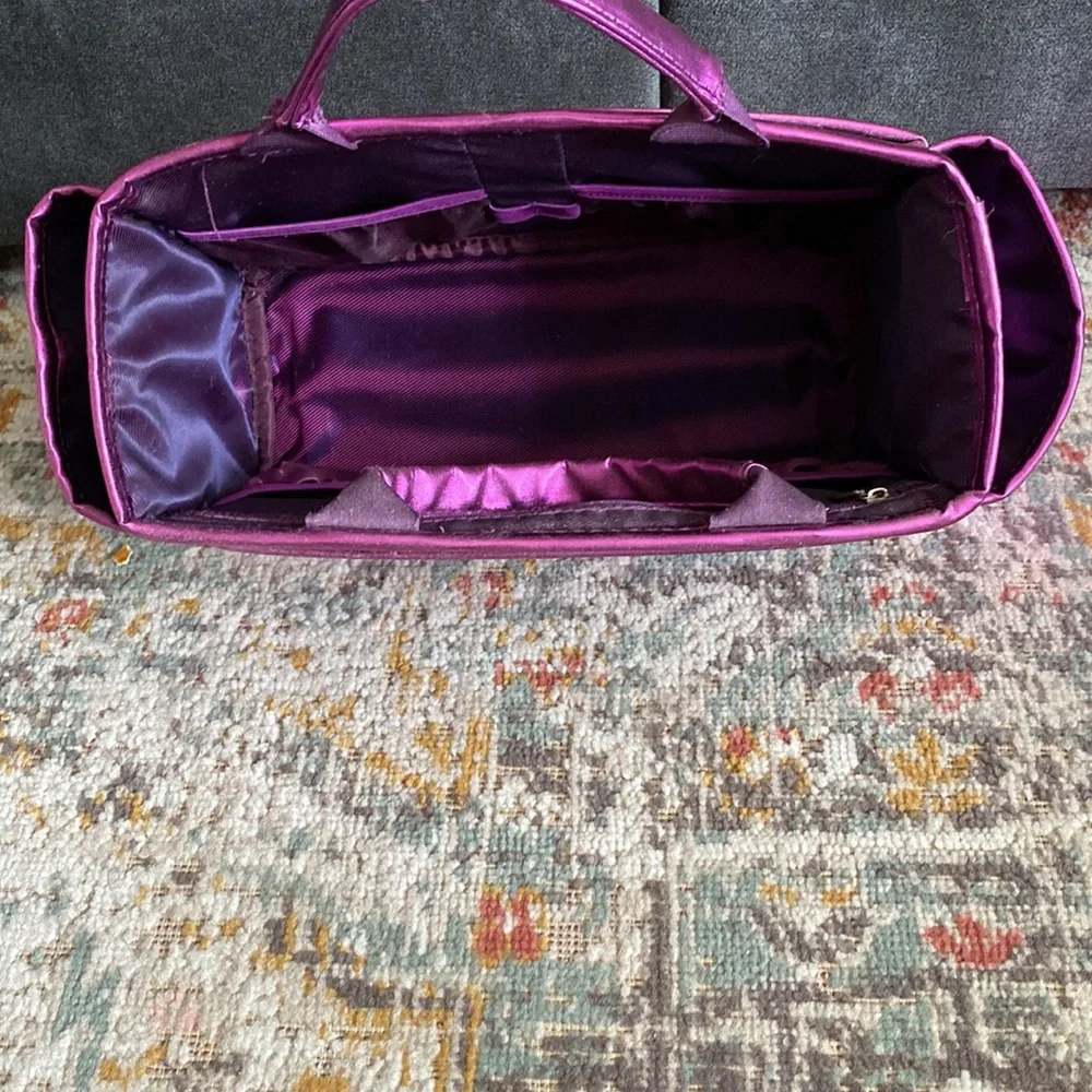 Younique makeup bag - Picture 6 of 6